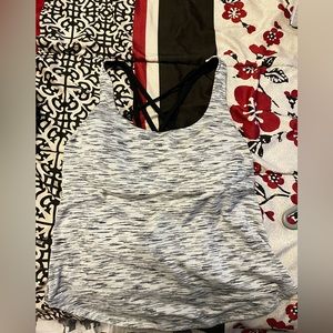 Lulu lemon tank size 6
